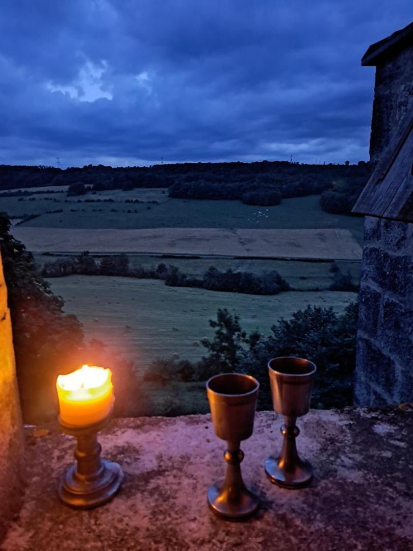 Chateau De Champrenault, Voyagez Dans Le Temps Exteriér fotografie